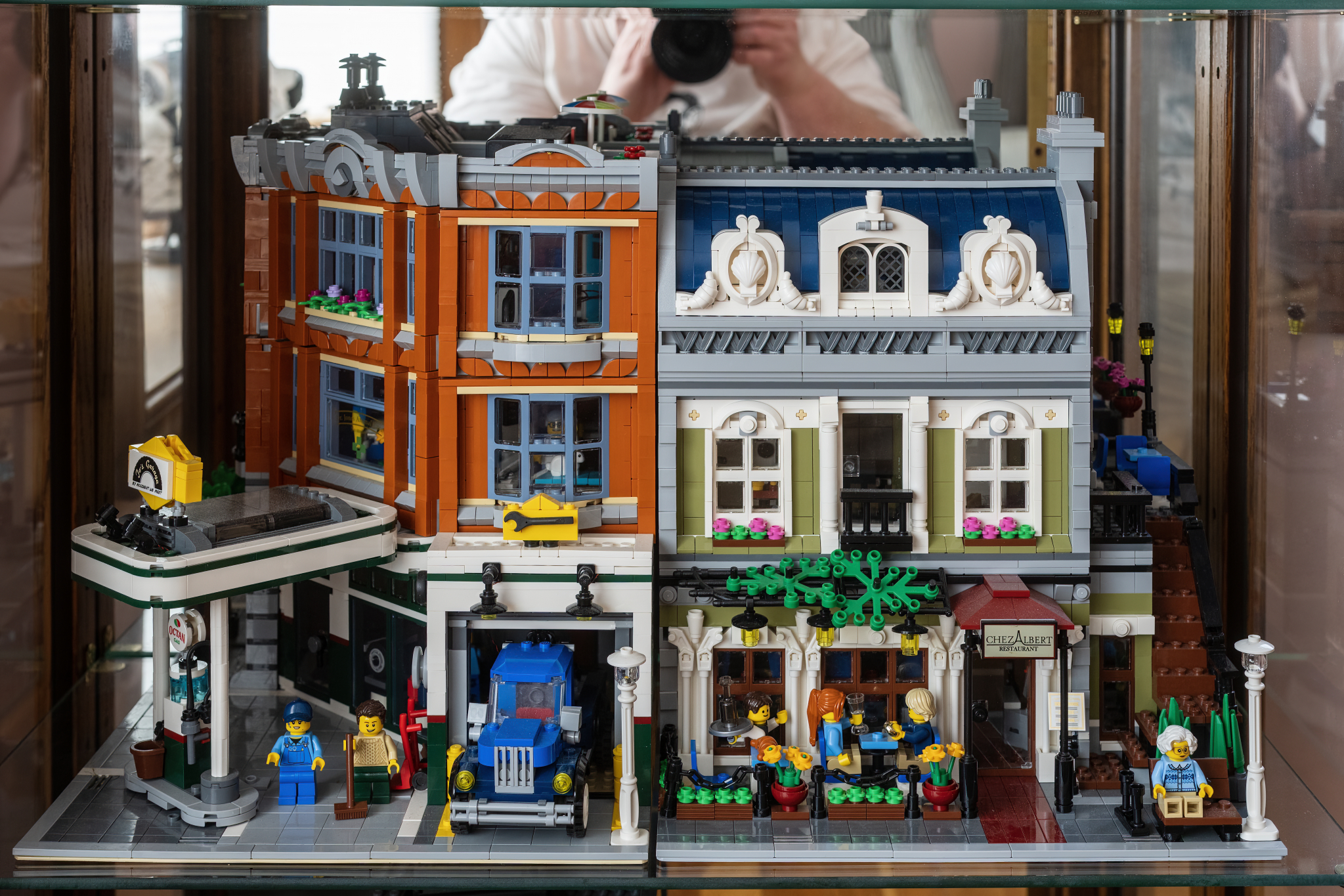 LEGO Bookstore